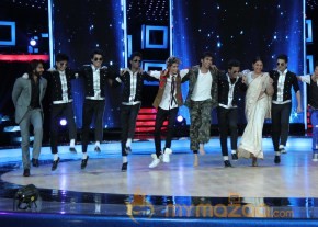 Lootera Team At Star Plus India Dancing Superstar 2  photo 8