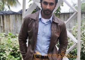 Lootera Team Promote On The Sets Of TV Serial Uttaran  photo 10