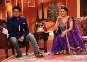 Madhuri Dedh Ishqiya Promotion Photos photo 18