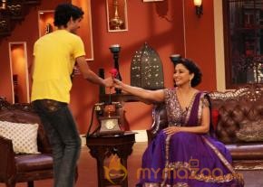 Madhuri Dedh Ishqiya Promotion Photos photo 28