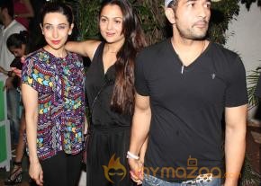 Malaika Arora, Karishma & Amrita snapped at airport  photo 5