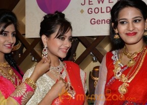 Manepally Dhanteras Jewellery Collections Launch Photos