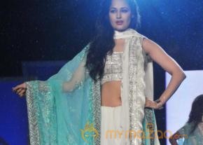 Manish Malhotra & Shaina NC For CPAA Fashion Show  photo 22