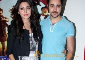 MATRU KI BIJLEE KA MANDOLA MOVIE PICS photo 22