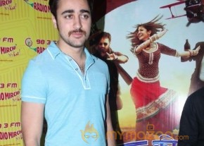 MATRU KI BIJLEE KA MANDOLA MOVIE PICS photo 13