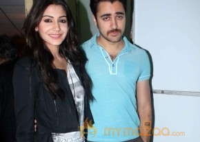 MATRU KI BIJLEE KA MANDOLA MOVIE PICS photo 8