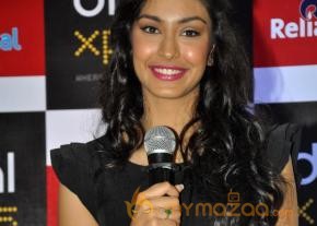 Miss India World Navneet Kaur Dhillon At Reliance Digital Store  photo 5