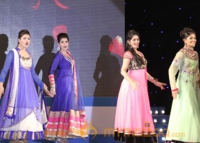 Miss n Mrs India Gujarati Fashion Show Photos photo 75