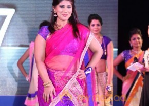Miss n Mrs India Gujarati Fashion Show Photos photo 33