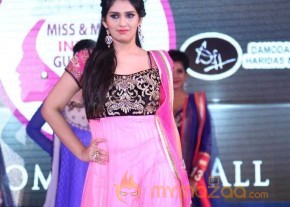Miss n Mrs India Gujarati Fashion Show Photos02 photo 65