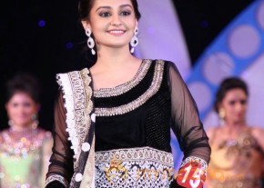 Miss n Mrs India Gujarati Fashion Show Photos02 photo 5