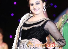 Miss n Mrs India Gujarati Fashion Show Photos02 photo 47