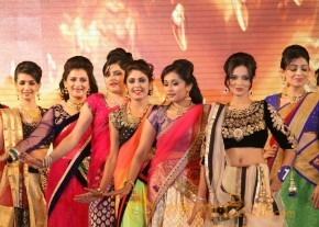 Miss n Mrs India Gujarati Fashion Show Photos02 photo 68