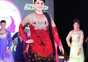 Miss n Mrs India Gujarati Fashion Show Photos02 photo 45