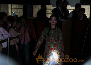 Models and Celebrities at The Pink Affair Fashion Show Photos photo 21