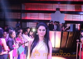 Models and Celebrities at The Pink Affair Fashion Show Photos photo 70