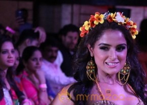 Models and Celebrities at The Pink Affair Fashion Show Photos photo 89
