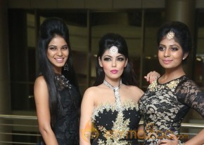Models and Celebrities at The Pink Affair Fashion Show Photos photo 31