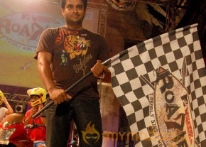 Mtv Rodies Flag Off By 3 Idiots  photo 2