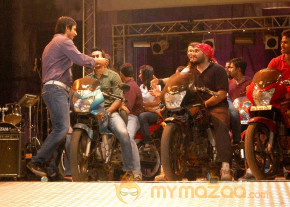 Mtv Rodies Flag Off By 3 Idiots  photo 15