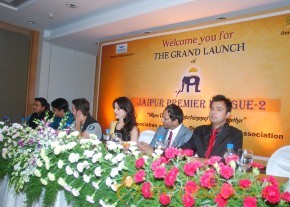 Neil Nitin Mukesh-Ameesha Patel at JPL Season-2 Launch  photo 19