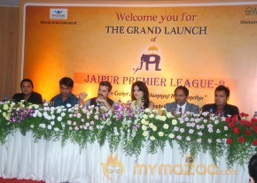 Neil Nitin Mukesh-Ameesha Patel at JPL Season-2 Launch  photo 27