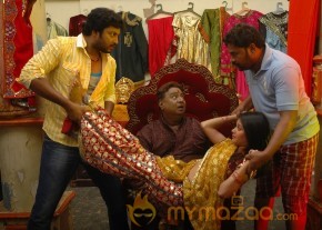 Pakdo Pakdo Movie Gallery photo 25