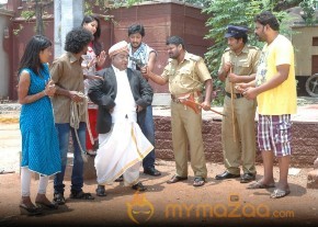 Pakdo Pakdo Movie Gallery photo 7