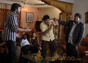Pakdo Pakdo Movie Gallery photo 8