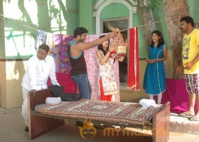 Pakdo Pakdo Movie Gallery photo 22