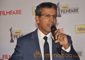 Priyanka At 59th Idea Filmfare Awards 2013 photo 35