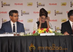Priyanka At 59th Idea Filmfare Awards 2013 photo 31