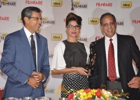 Priyanka At 59th Idea Filmfare Awards 2013 photo 6