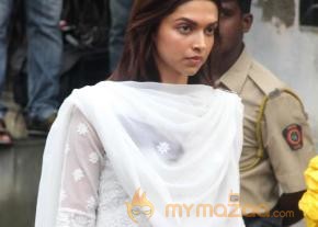Priyanka Chopra Father Funeral Photos photo 31