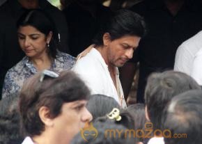 Priyanka Chopra Father Funeral Photos photo 26