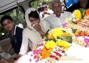 Priyanka Chopra Father Funeral Photos photo 23