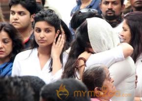Priyanka Chopra Father Funeral Photos photo 13