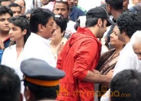 Priyanka Chopra Father Funeral Photos photo 28