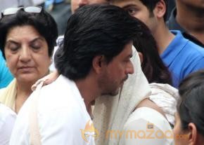 Priyanka Chopra Father Funeral Photos photo 36