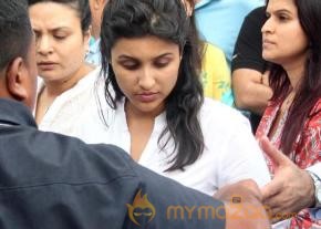Priyanka Chopra Father Funeral Photos photo 27
