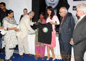 Priyanka Chopra Launches UNICEF's Mobile App Photos  photo 6
