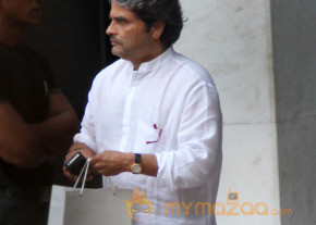 Priyanka Chopra's Father's Condolence Meet Gallery  photo 41