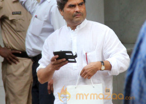 Priyanka Chopra's Father's Condolence Meet Gallery  photo 42