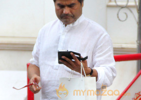 Priyanka Chopra's Father's Condolence Meet Gallery  photo 39