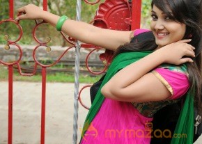 Priyanka Glam pics at Nuvve Kavali shooting photo 2