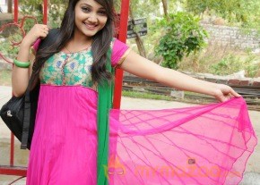 Priyanka Glam pics at Nuvve Kavali shooting photo 16
