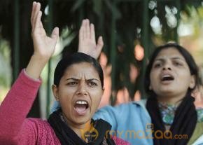 Protests against Delhi gang rape: Photos photo 11