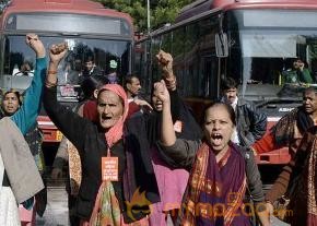 Protests against Delhi gang rape: Photos photo 37