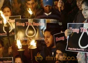 Protests against Delhi gang rape: Photos photo 10