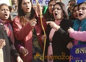 Protests against Delhi gang rape: Photos photo 39